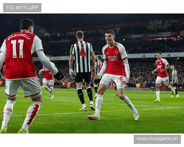 内森·阿克在英超赛场表现稳健，成为球队冲击冠军的重要核心