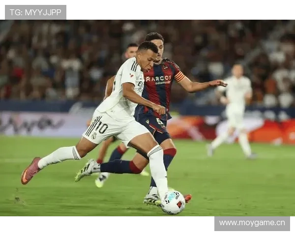 莱万特比赛亮点 莱万特比赛亮点