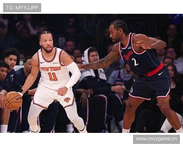 伦纳德挡拆制造多次错位，拉开詹姆斯防守效率明显提升