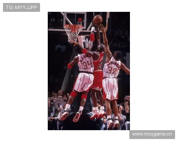 哈基姆·奥拉朱旺背身单打效率超乔丹成历史顶尖内线