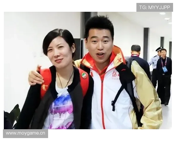 庞伟训练完回家还得哄娃睡觉？